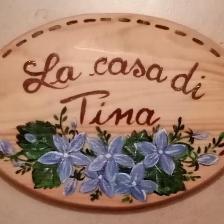 La Casa Di Tina - Civenna Villa Luaran gambar
